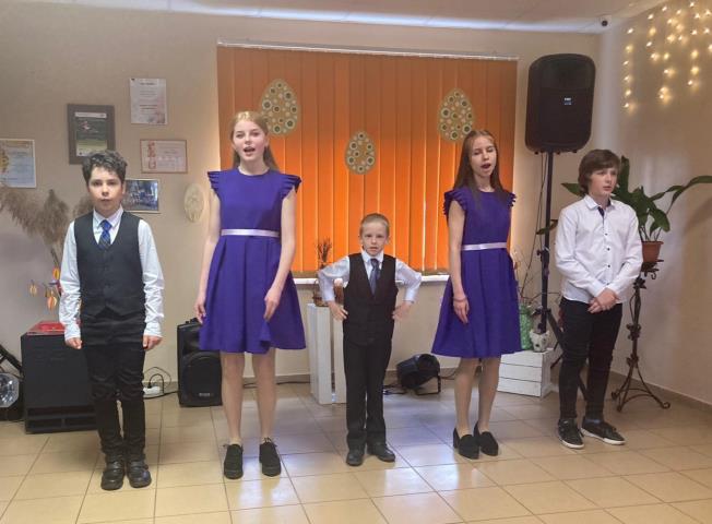 Maļinovas pagasta Saieta nama bērnu vokālais ansamblis "Avenes". Lieldienu pasākums "Raiba Lieldieniņa".
